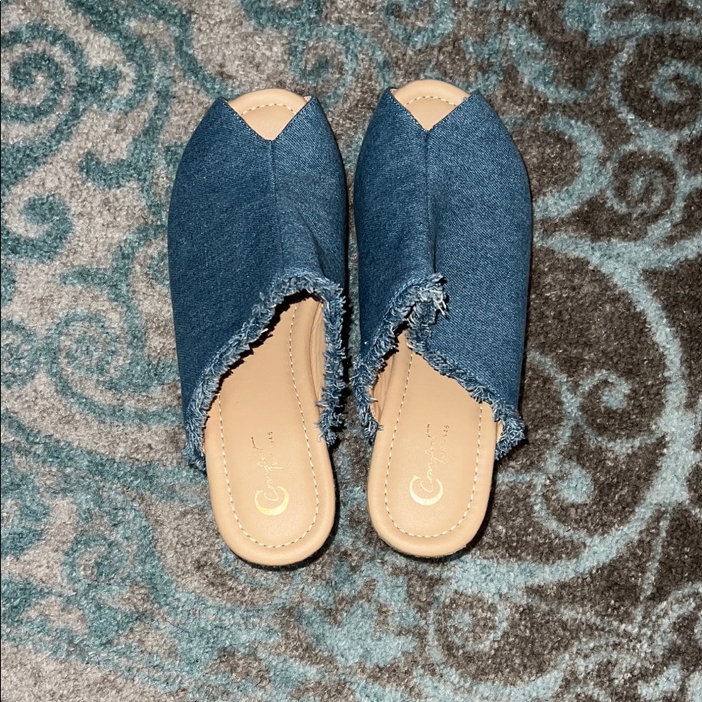 Denim wedge shoes